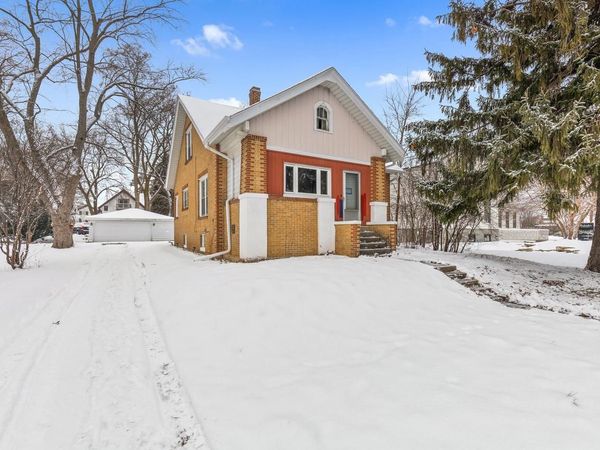 8639 N Deerwood DRIVE, Brown Deer, WI 53209