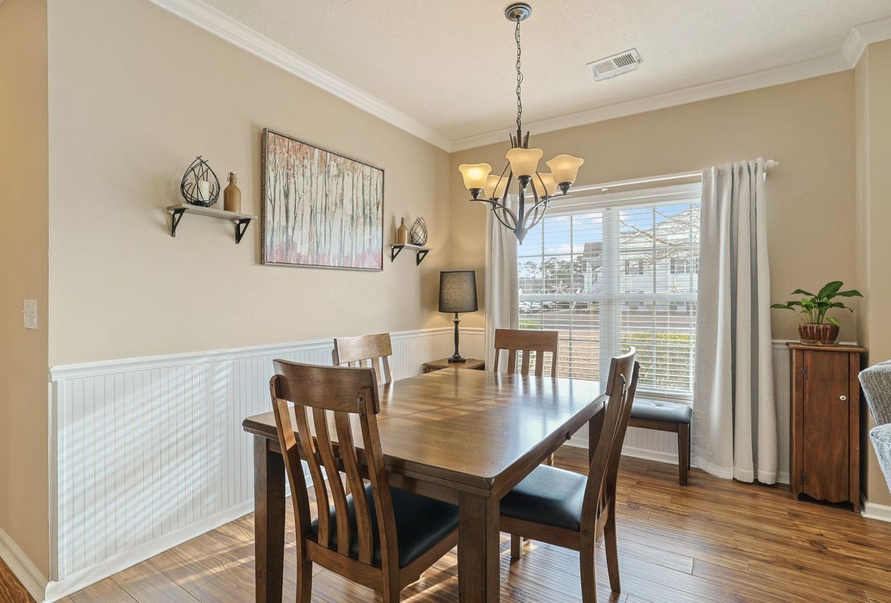 401 Mahogany Dr. Photo 6