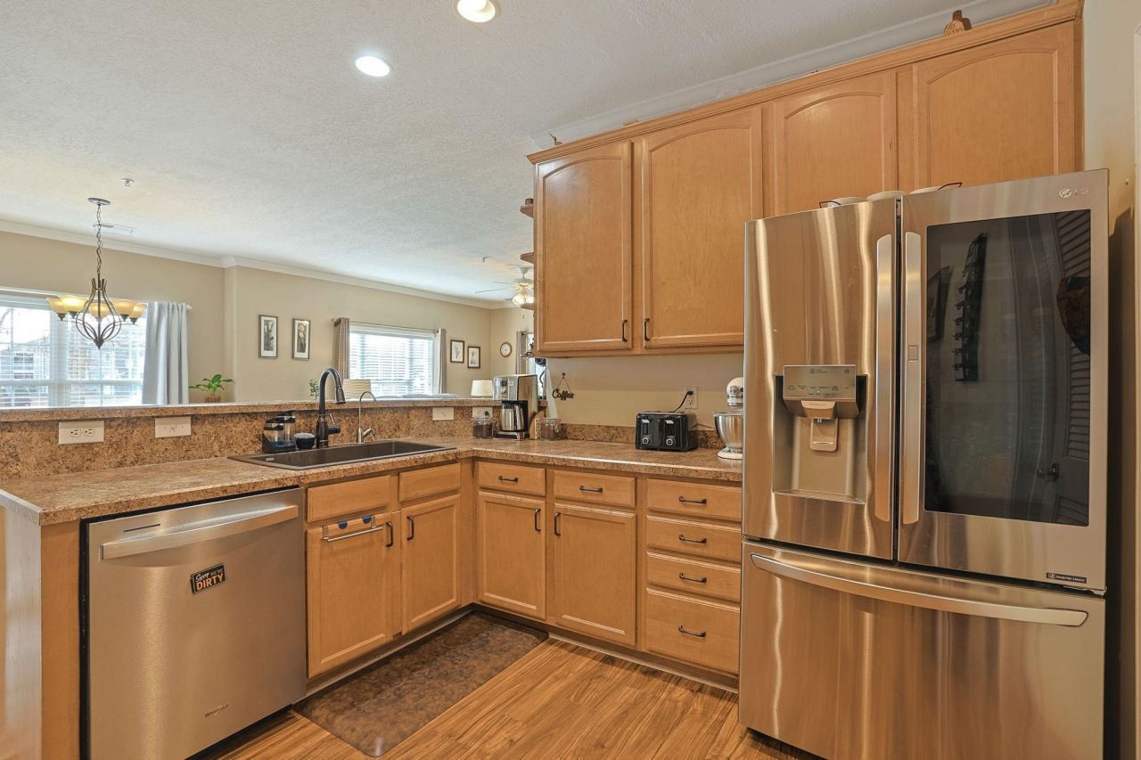 401 Mahogany Dr. Photo 9