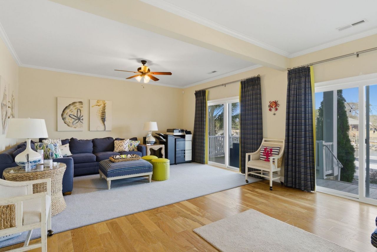 1208 Marina Bay Dr. Photo 10