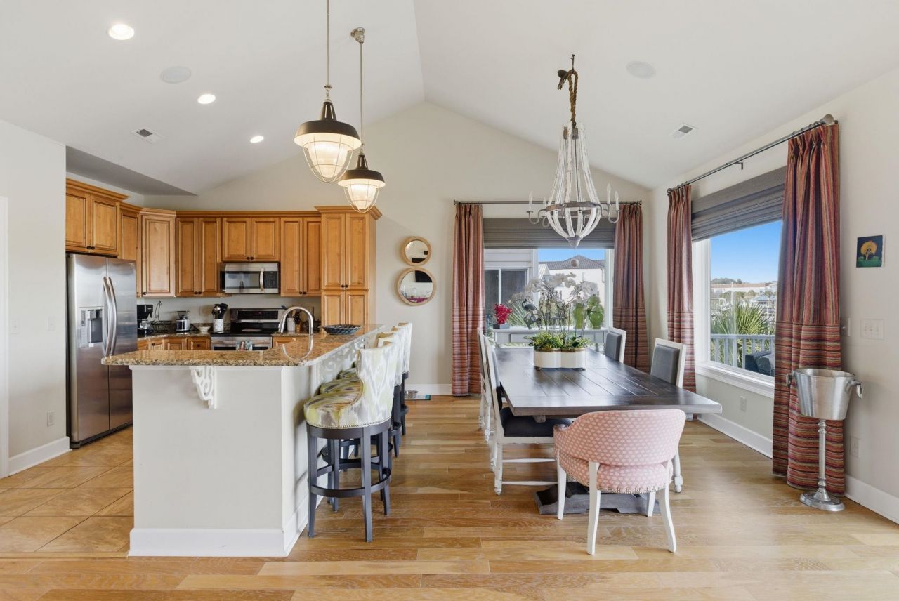 1208 Marina Bay Dr. Photo 34