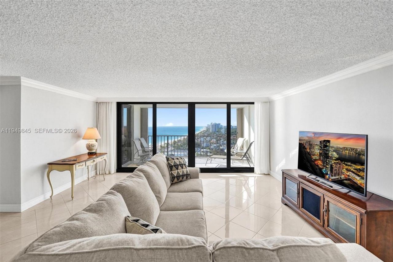 1901 N Ocean Blvd, Unit TH-B, Fort Lauderdale, FL 33305 Photo
