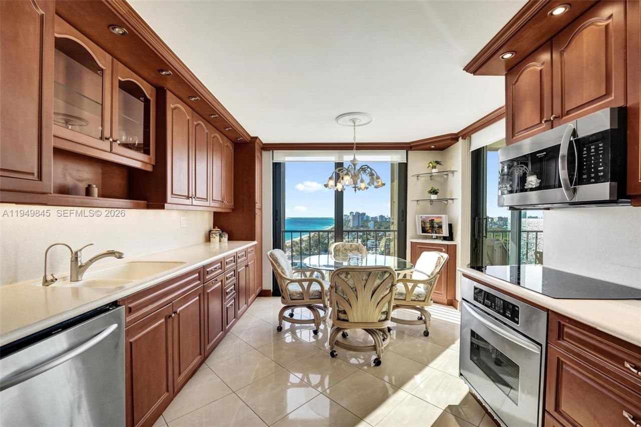 1901 N Ocean Blvd, Unit TH-B, Fort Lauderdale, FL 33305 Photo