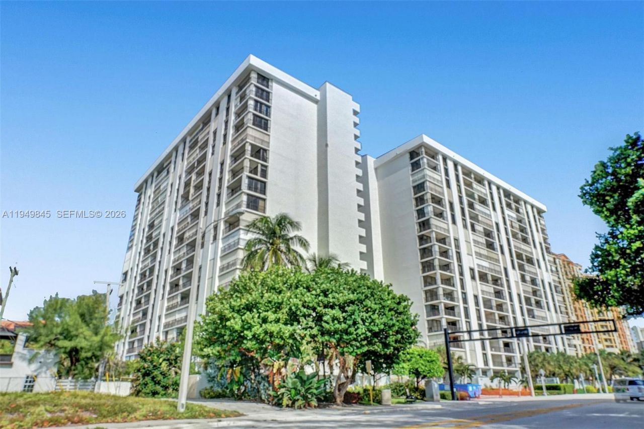 1901 N Ocean Blvd, Unit TH-B, Fort Lauderdale, FL 33305 Photo