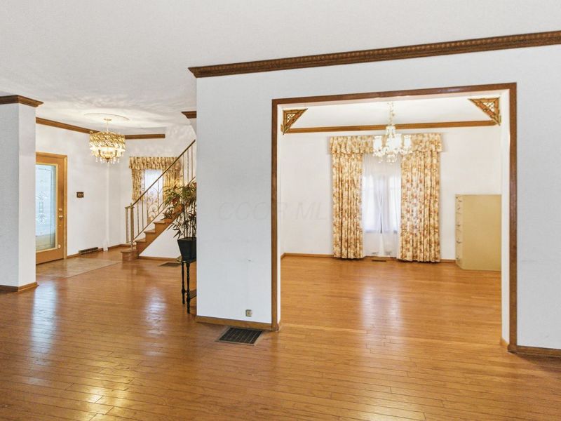 83 Clinton Heights Avenue, Columbus, OH 43202 Photo 4