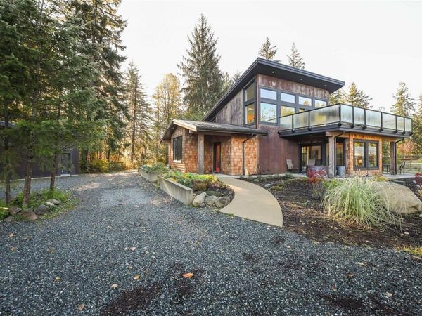 7592/7586 Gabby Rd, Merville, BC V0R 2M0