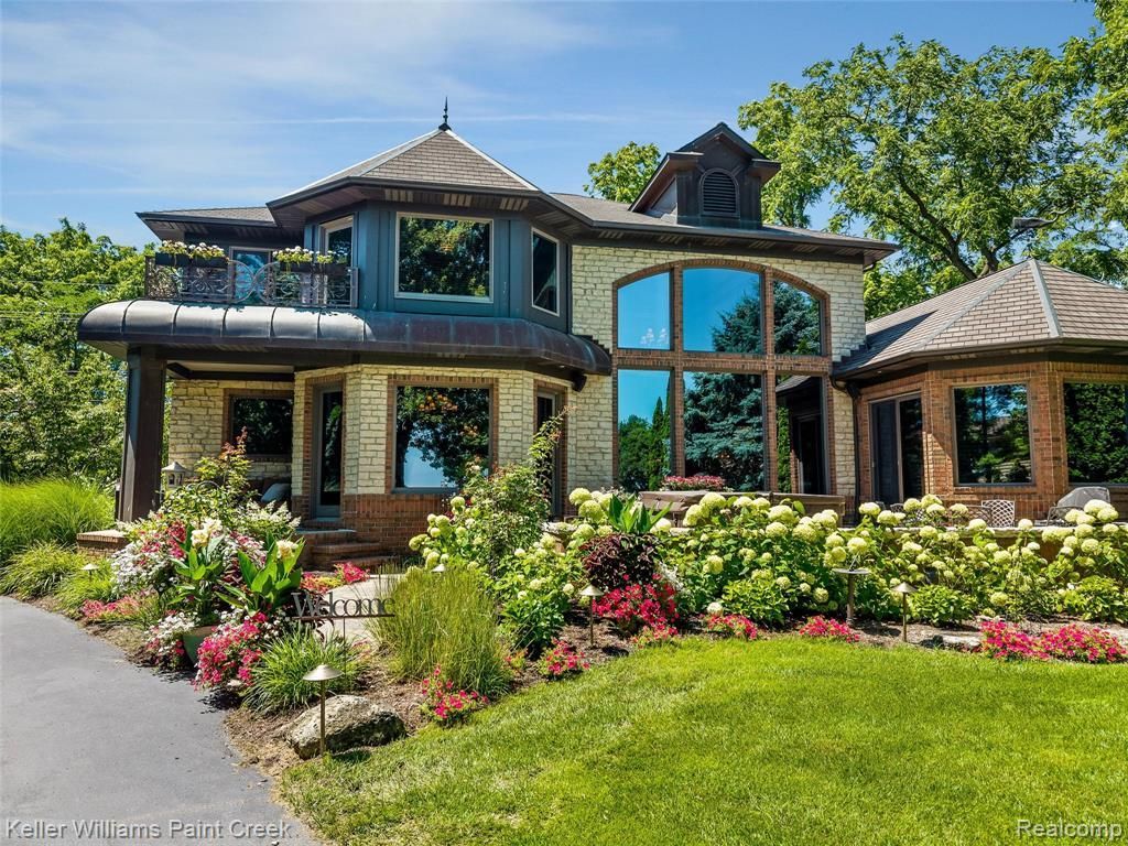 22220 E River Road, Grosse Ile Township, MI 48138 Main Photo