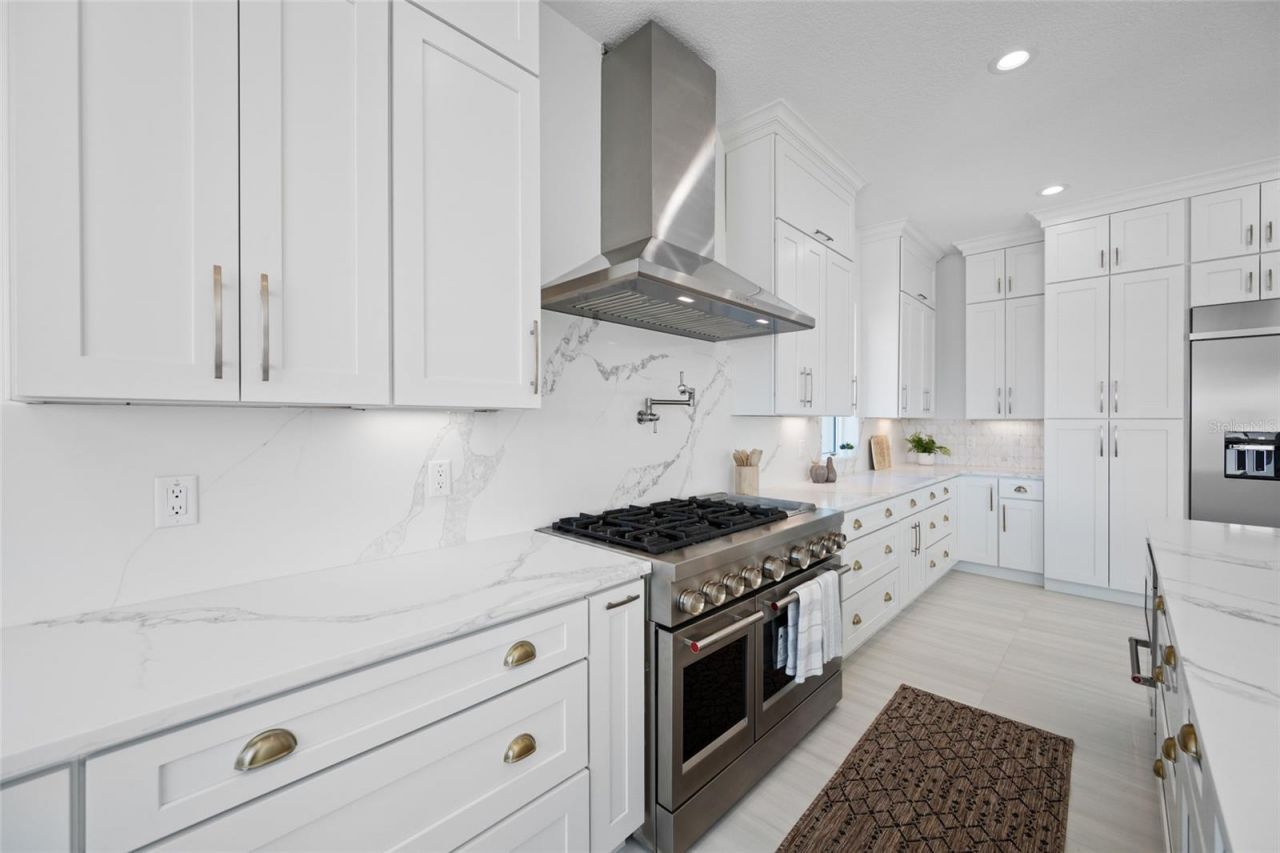 11460 7th Street E, Treasure Island, FL 33706 Photo