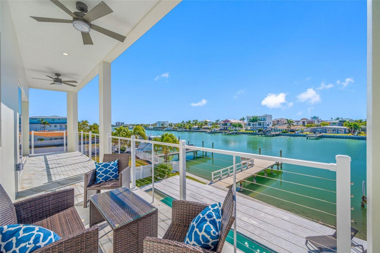 11460 7th Street E, Treasure Island, FL 33706 Photo