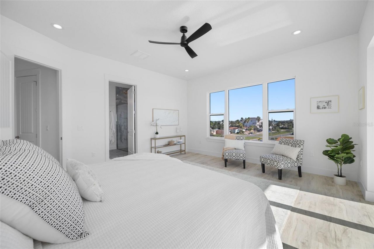 11460 7th Street E, Treasure Island, FL 33706 Photo