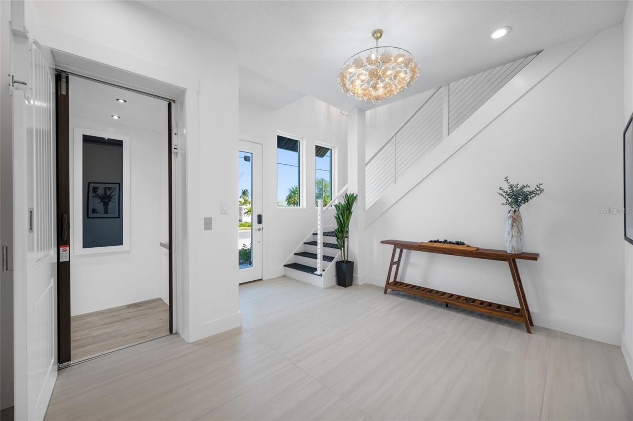 11460 7th Street E, Treasure Island, FL 33706 Photo