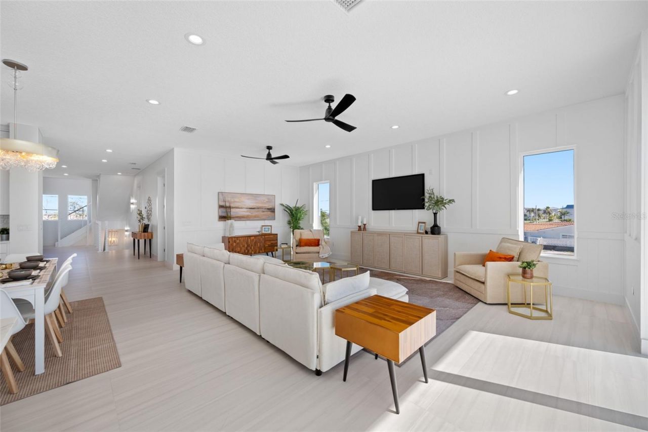 11460 7th Street E, Treasure Island, FL 33706 Photo