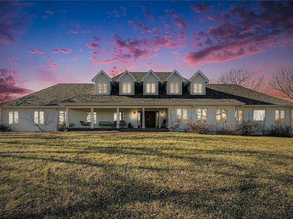 2400 NE 132nd Street, Kansas City, MO 64165