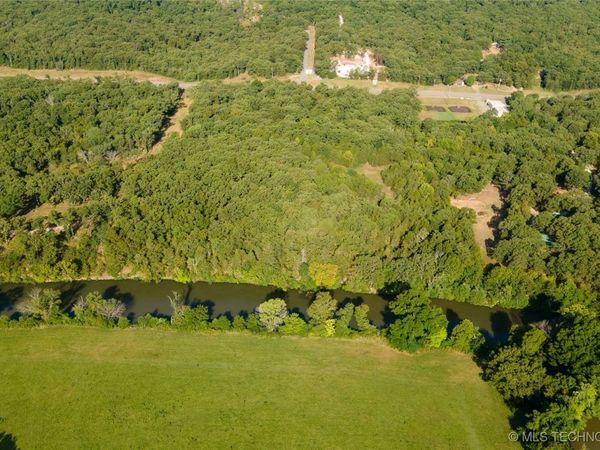 100257 Hwy 100 , Gore, OK 74435