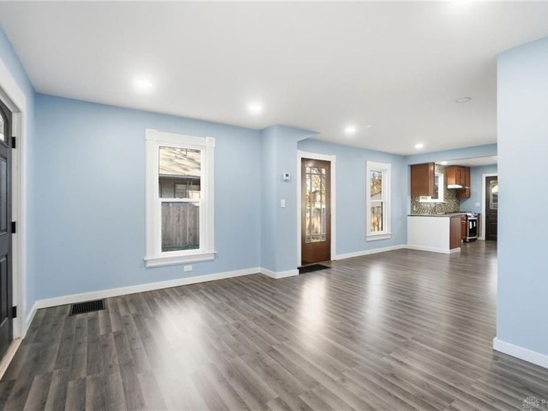 322 E Main Street, West Carrollton, OH 45449 Photo 5