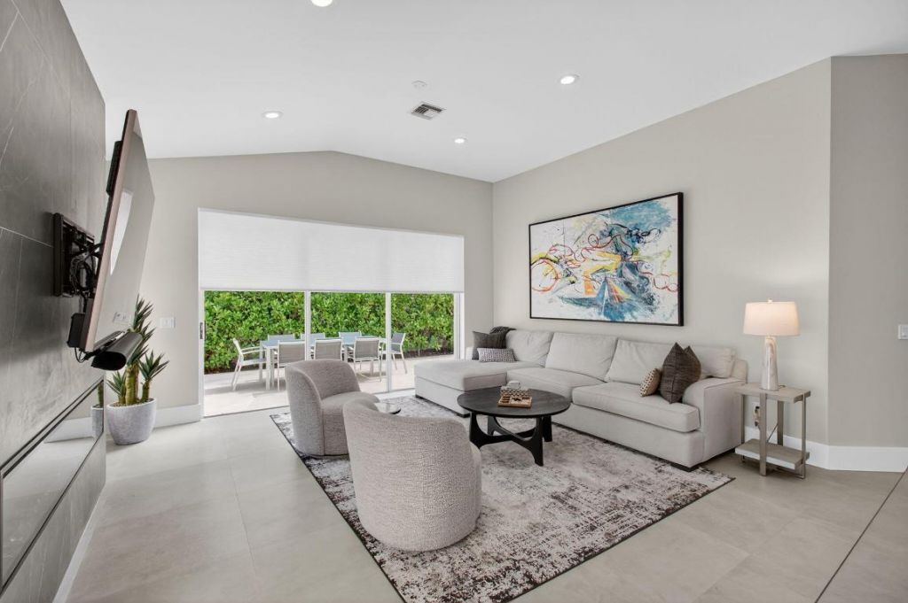 5310 NW 26th Circle, Boca Raton, FL 33496 Photo