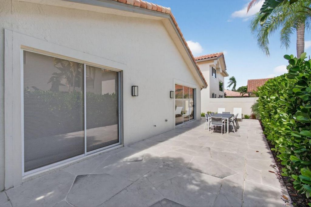 5310 NW 26th Circle, Boca Raton, FL 33496 Photo