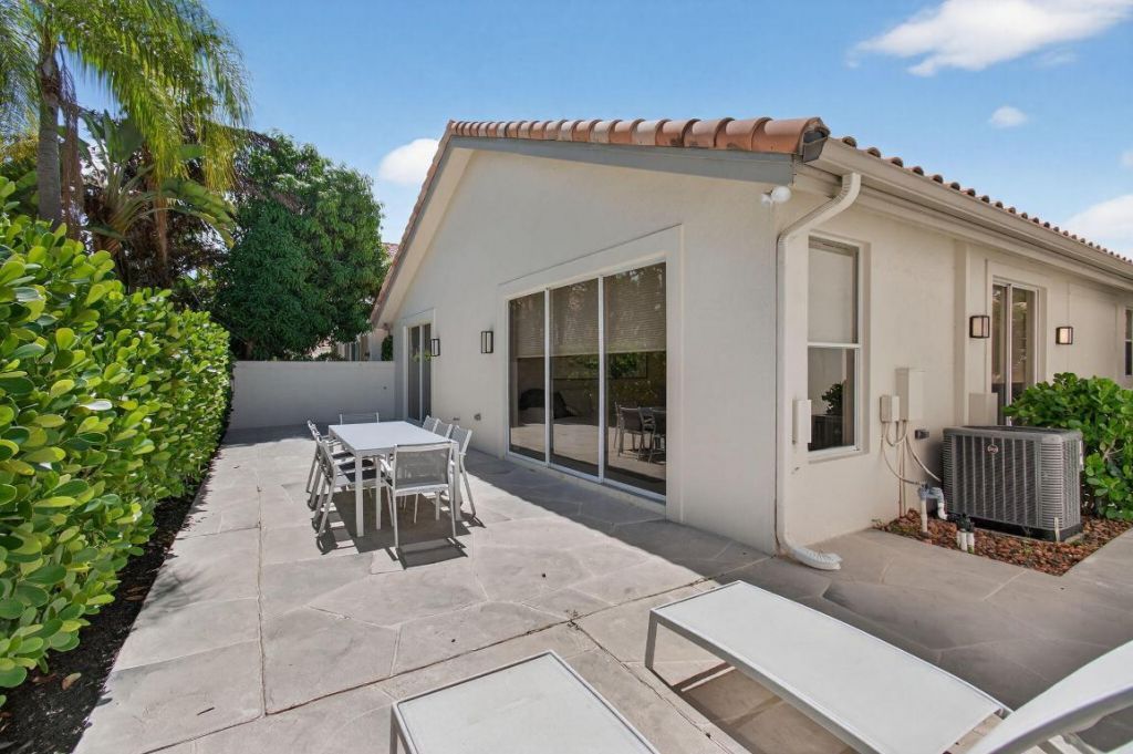 5310 NW 26th Circle, Boca Raton, FL 33496 Photo