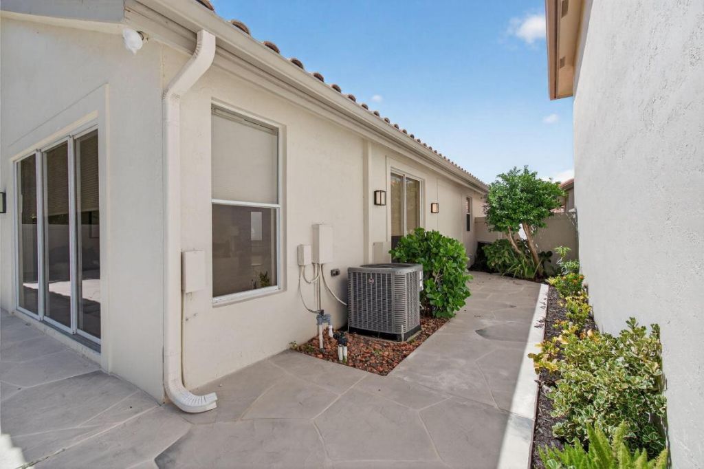 5310 NW 26th Circle, Boca Raton, FL 33496 Photo