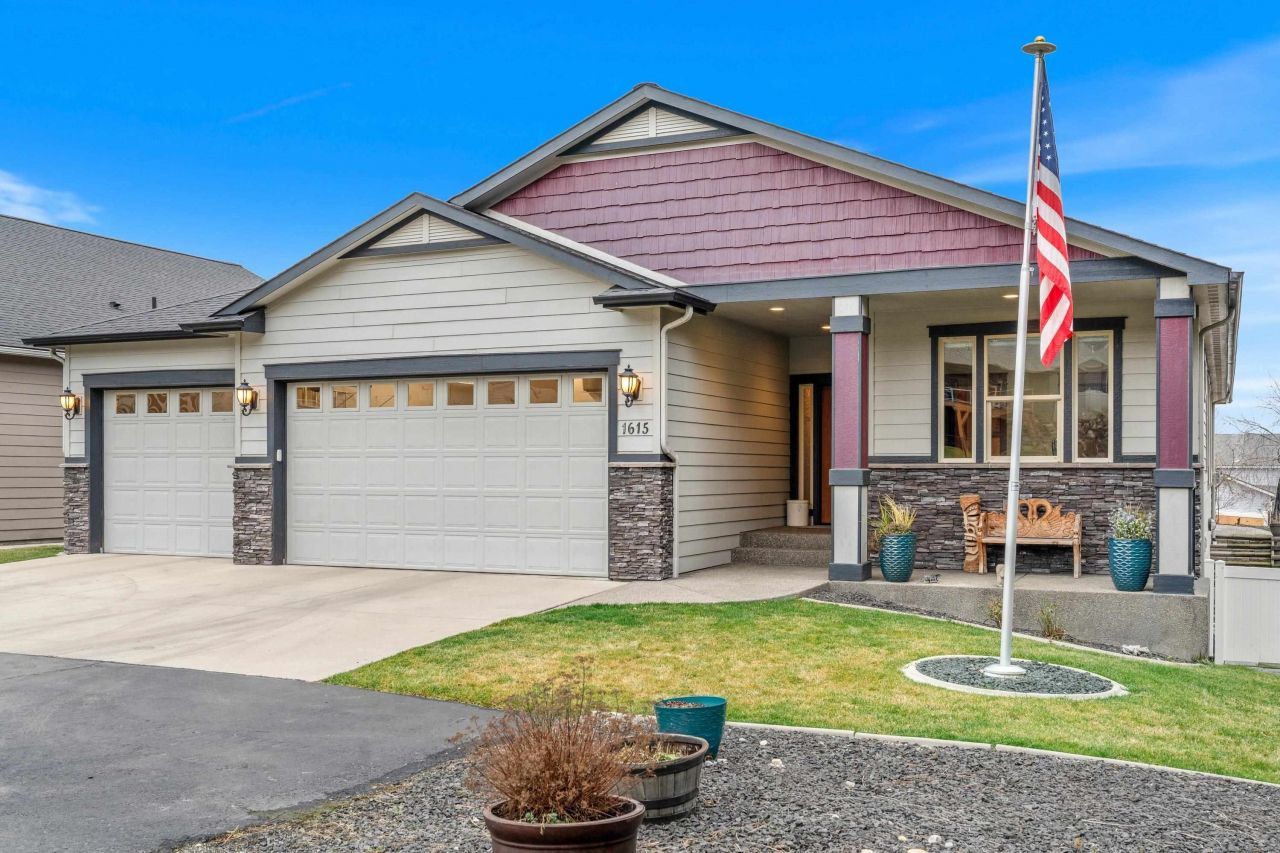 1615 S Lloyd Ln, Spokane, WA 99212 Main Photo
