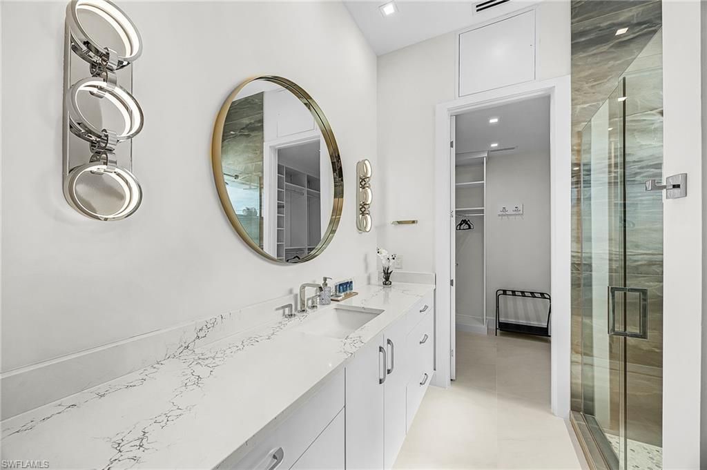 455 Palermo Cir, Fort Myers Beach, FL 33931 Photo