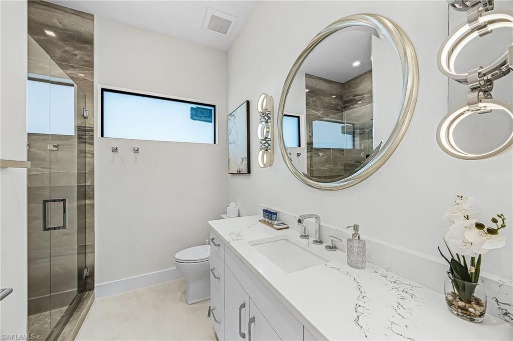 455 Palermo Cir, Fort Myers Beach, FL 33931 Photo