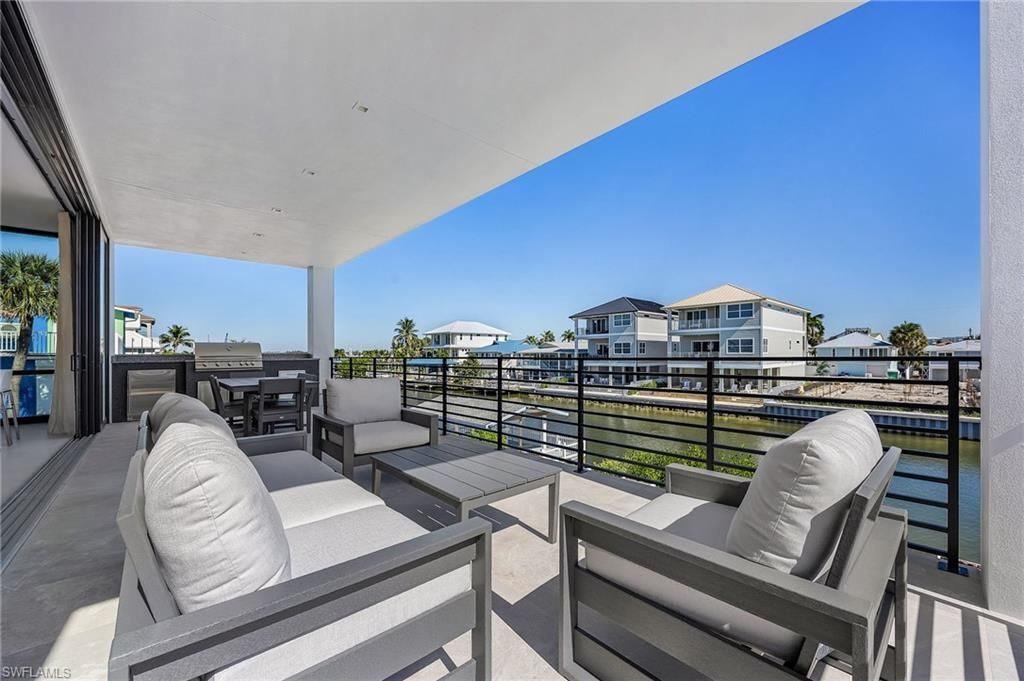 455 Palermo Cir, Fort Myers Beach, FL 33931 Photo