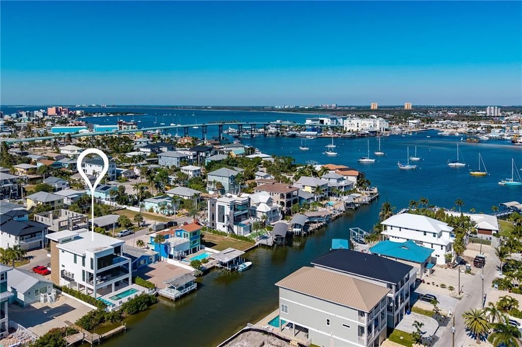 455 Palermo Cir, Fort Myers Beach, FL 33931 Photo
