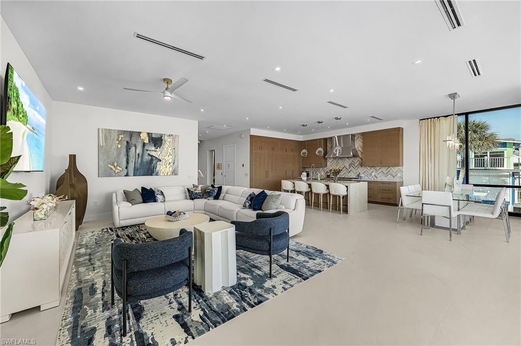 455 Palermo Cir, Fort Myers Beach, FL 33931 Photo