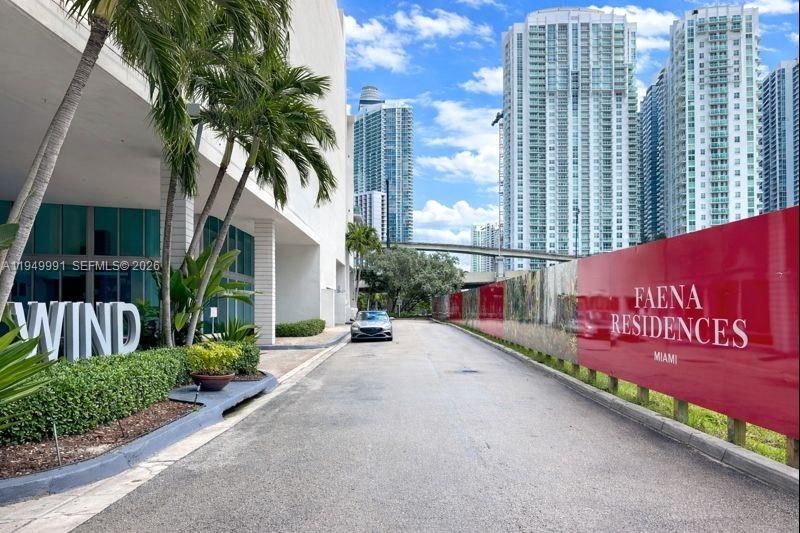 350 S Miami Ave, Unit 2215, Miami, FL 33130 Photo