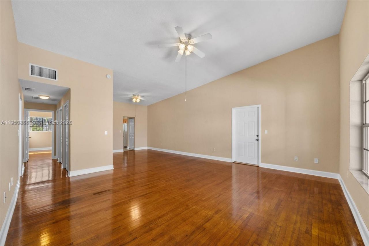 9725 Bay Harbor Ter , Unit 24, Bay Harbor Islands, FL 33154 Photo