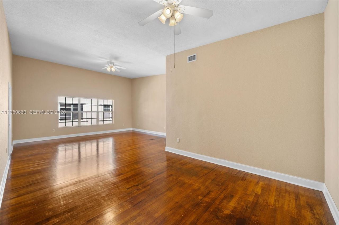 9725 Bay Harbor Ter , Unit 24, Bay Harbor Islands, FL 33154 Photo