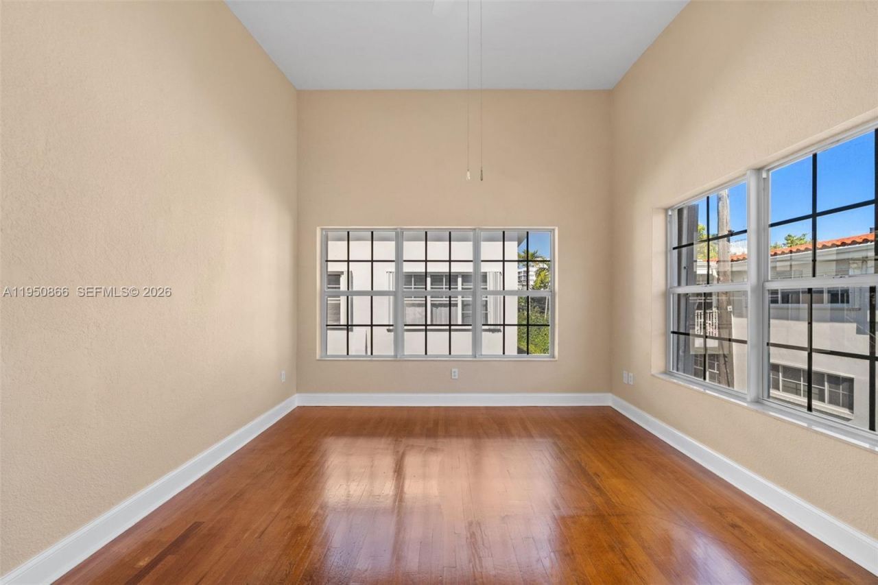 9725 Bay Harbor Ter , Unit 24, Bay Harbor Islands, FL 33154 Photo