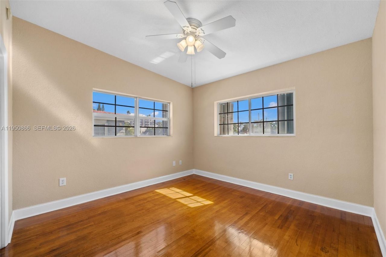 9725 Bay Harbor Ter, Unit 24, Bay Harbor Islands, FL 33154 Photo