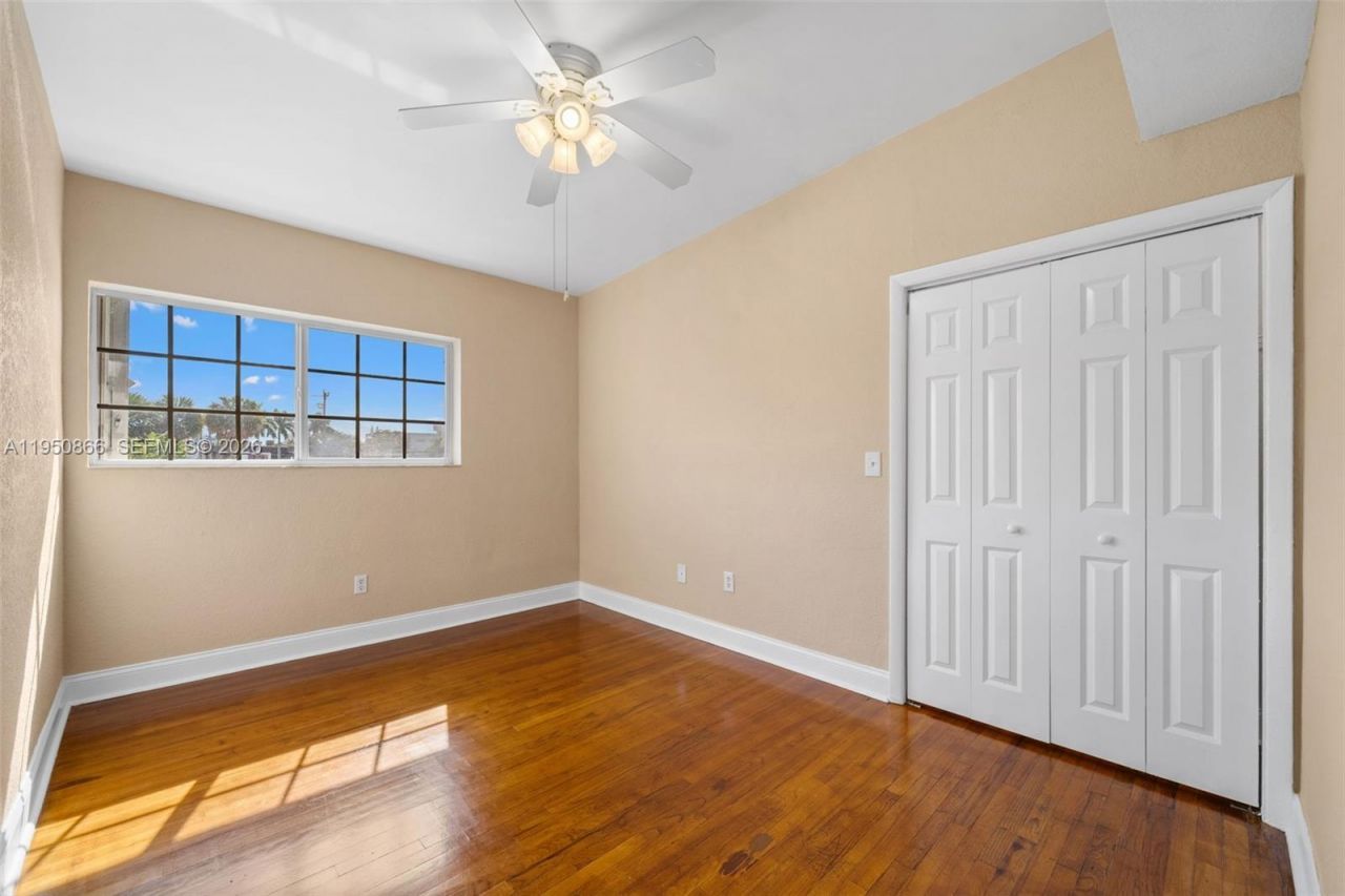 9725 Bay Harbor Ter, Unit 24, Bay Harbor Islands, FL 33154 Photo