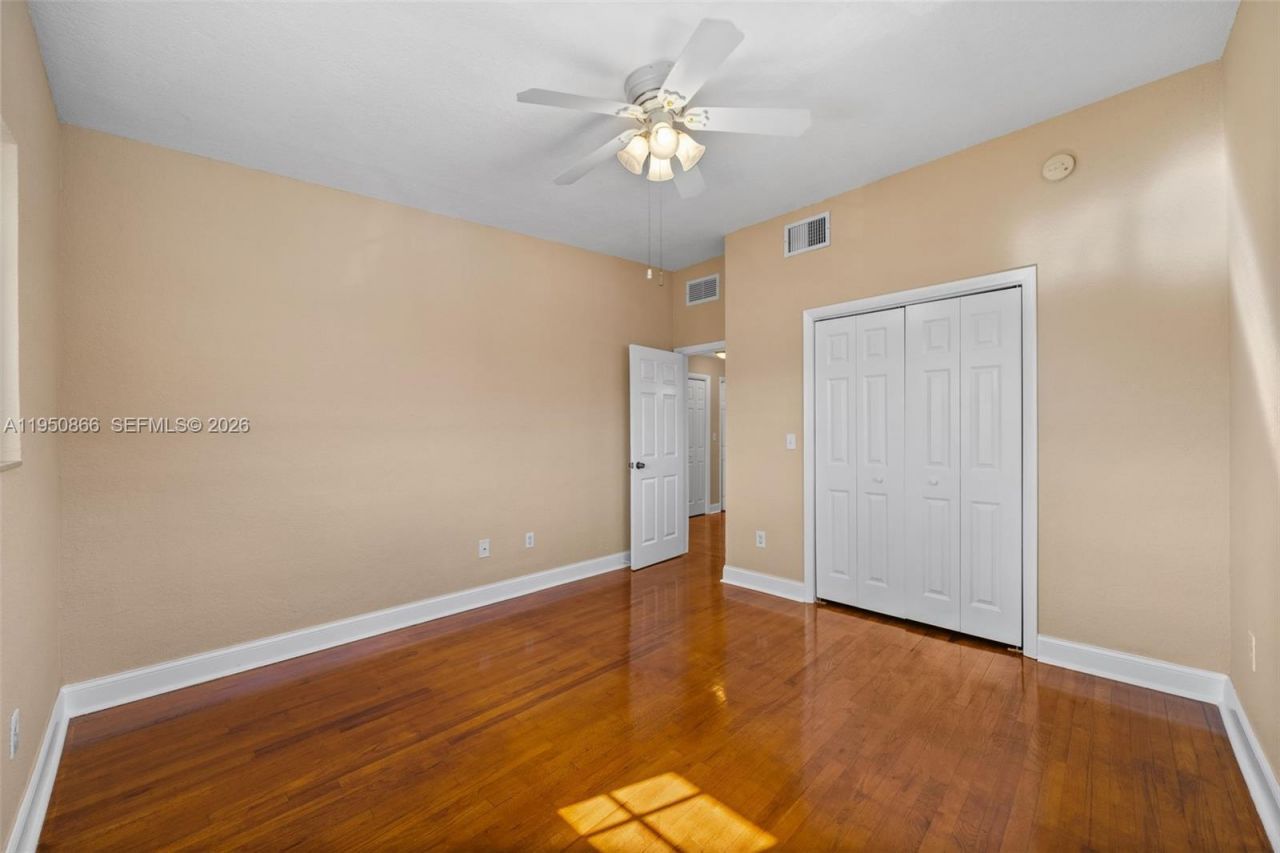 9725 Bay Harbor Ter , Unit 24, Bay Harbor Islands, FL 33154 Photo