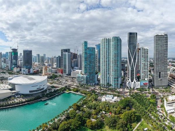 900 BISCAYNE BLVD, Unit 909, Miami, FL 33132