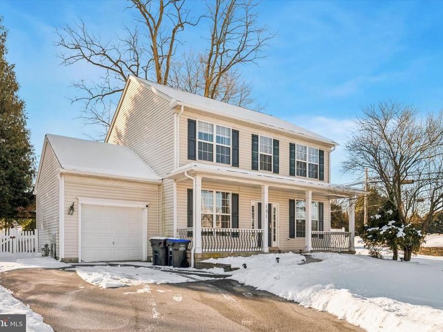 101 Newport Circle, Atglen, PA 19310 Main Photo