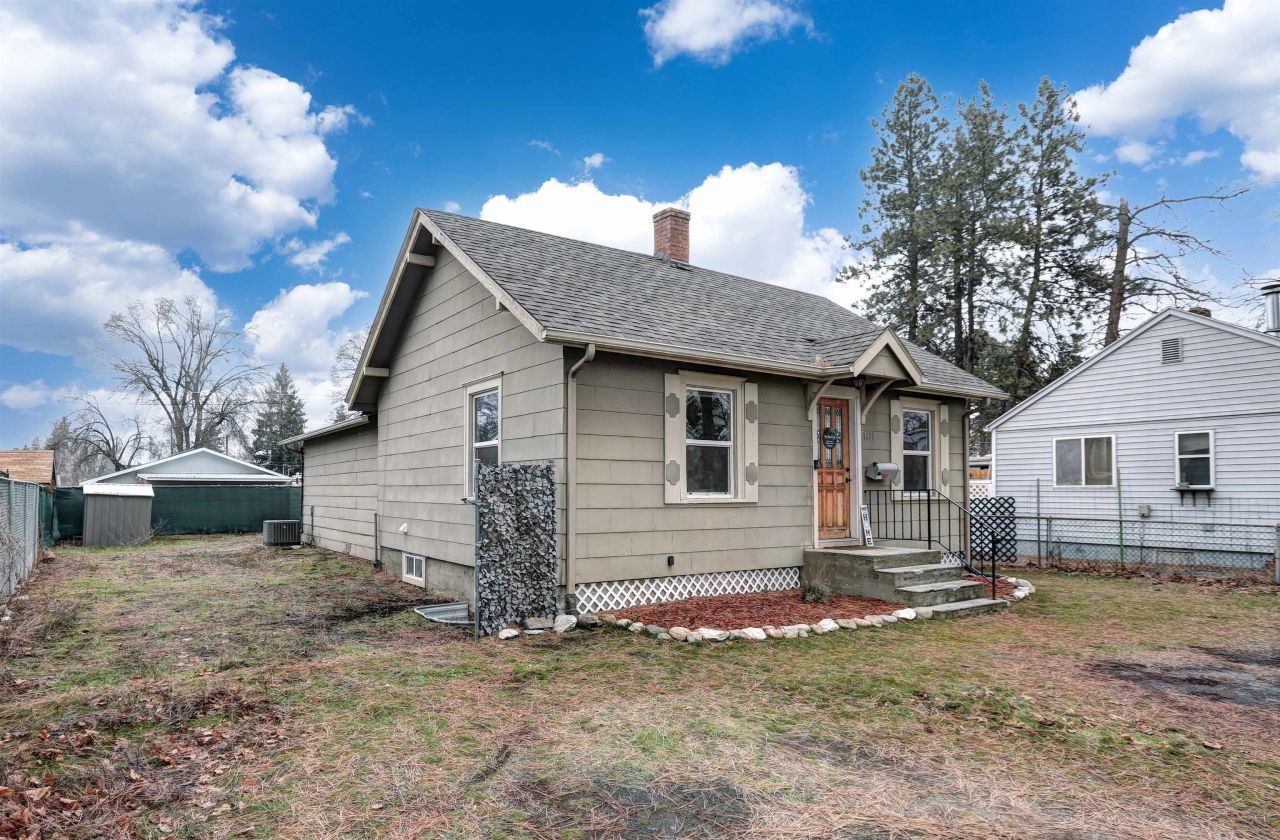 1027 E Wabash Ave, Spokane, WA 99207 Main Photo