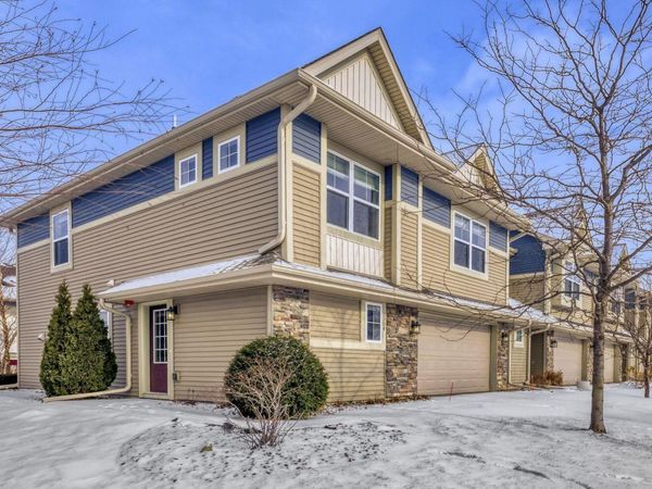 3304 Lakewood Trail, Woodbury, MN 55129