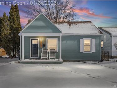 27116 Delton Street, Madison Heights, MI 48071