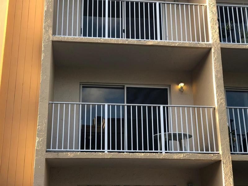 5221 Geneva Way, Unit 208, Doral, FL 33166 Photo