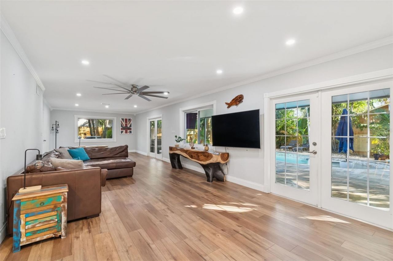 9545 135th Street, Seminole, FL 33776 Photo