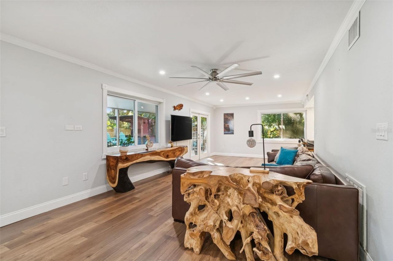 9545 135th Street, Seminole, FL 33776 Photo