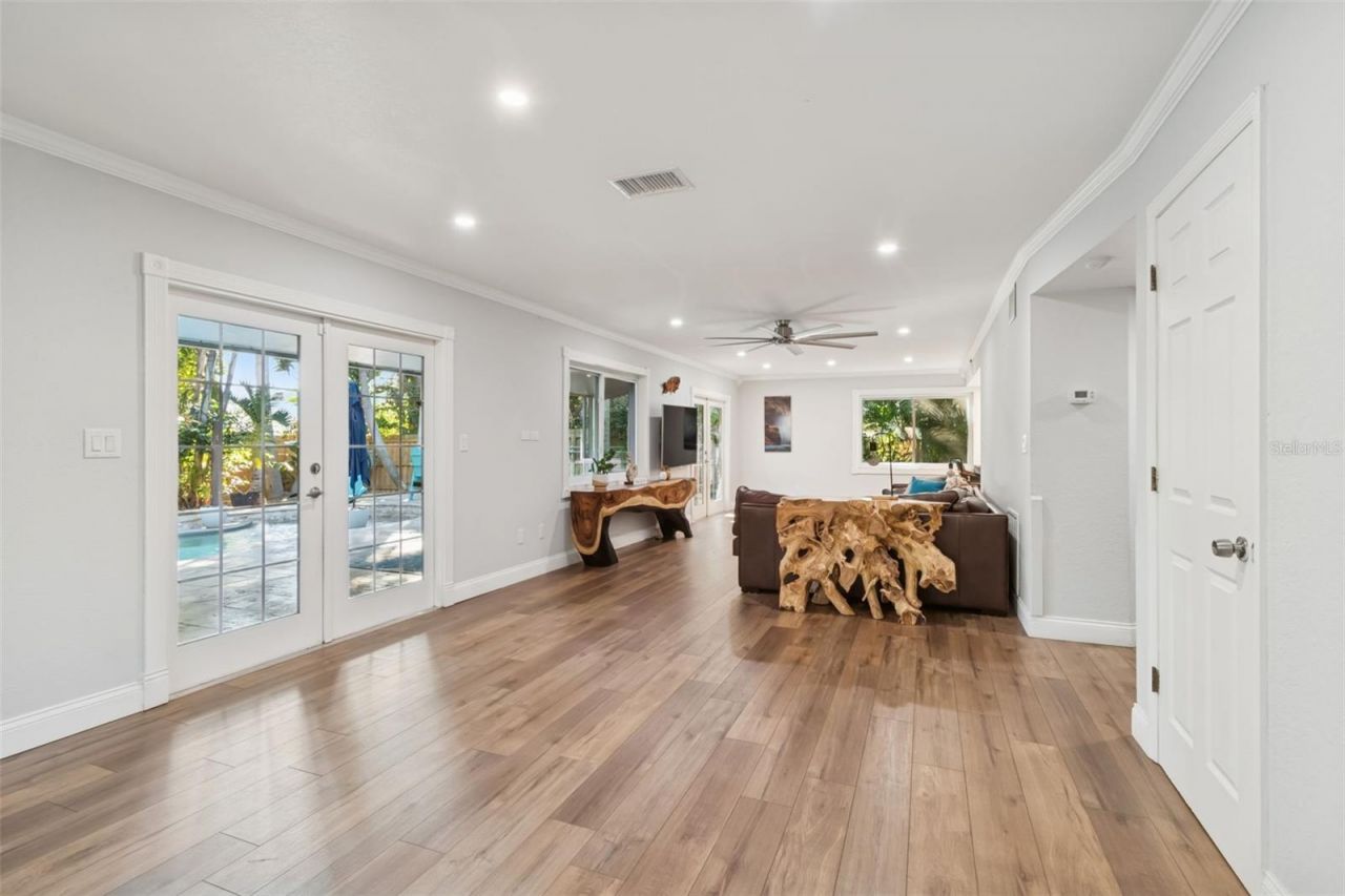 9545 135th Street, Seminole, FL 33776 Photo