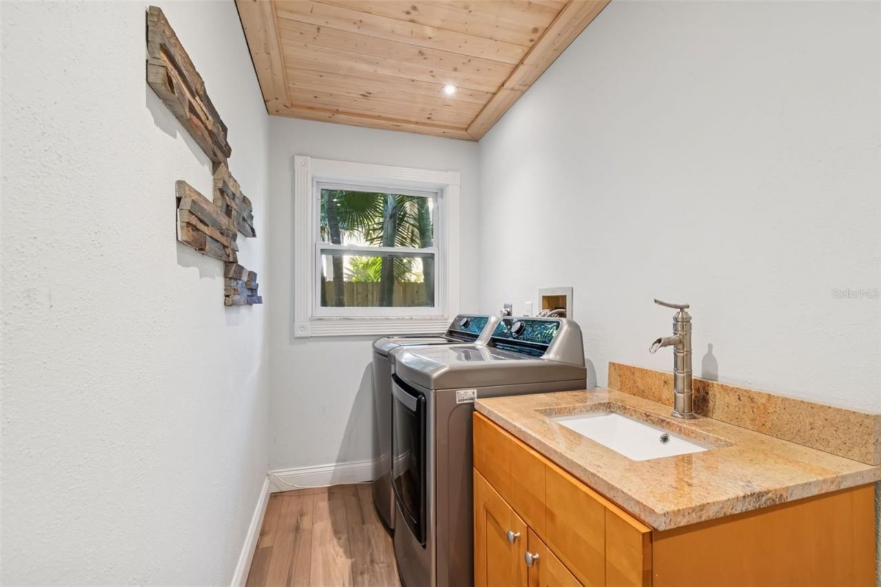 9545 135th Street, Seminole, FL 33776 Photo