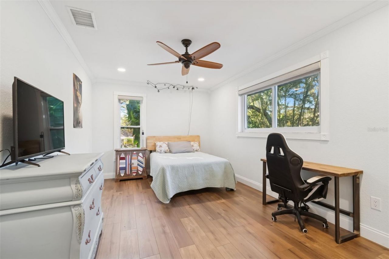 9545 135th Street, Seminole, FL 33776 Photo