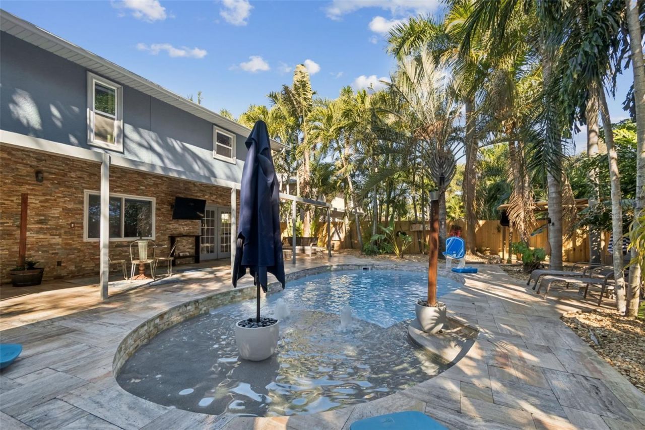 9545 135th Street, Seminole, FL 33776 Photo