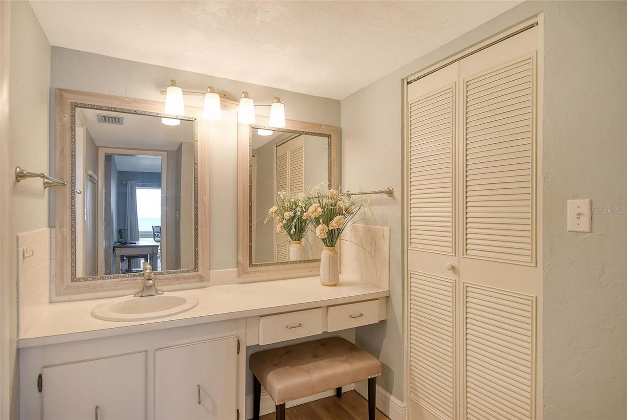 4960 Gulf Of Mexico Drive, Unit 206, Longboat Key, FL 34228 Photo