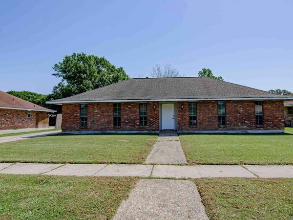 3468 Ridgemont Dr, Baton Rouge, LA 70814